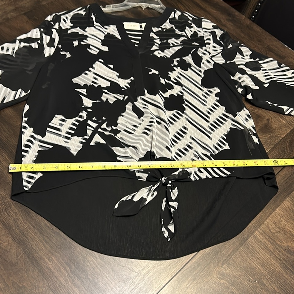 Chico’s Blouse - Picture 9 of 10